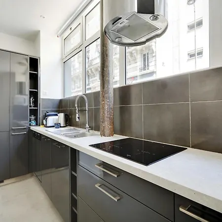 Apartment Authentic Loft - 2br 8p - Place De La Republique *